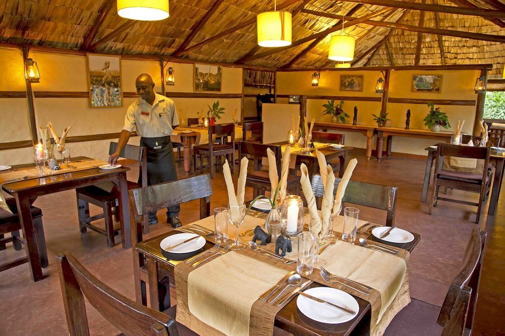 Sanctuary Gorilla Forest Camp Hotel Ntungamo  ภายนอก รูปภาพ