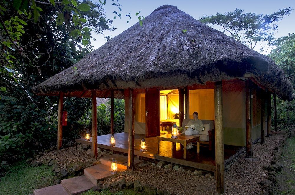 Sanctuary Gorilla Forest Camp Hotel Ntungamo  ภายนอก รูปภาพ